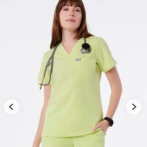 Brand new figs scrubs